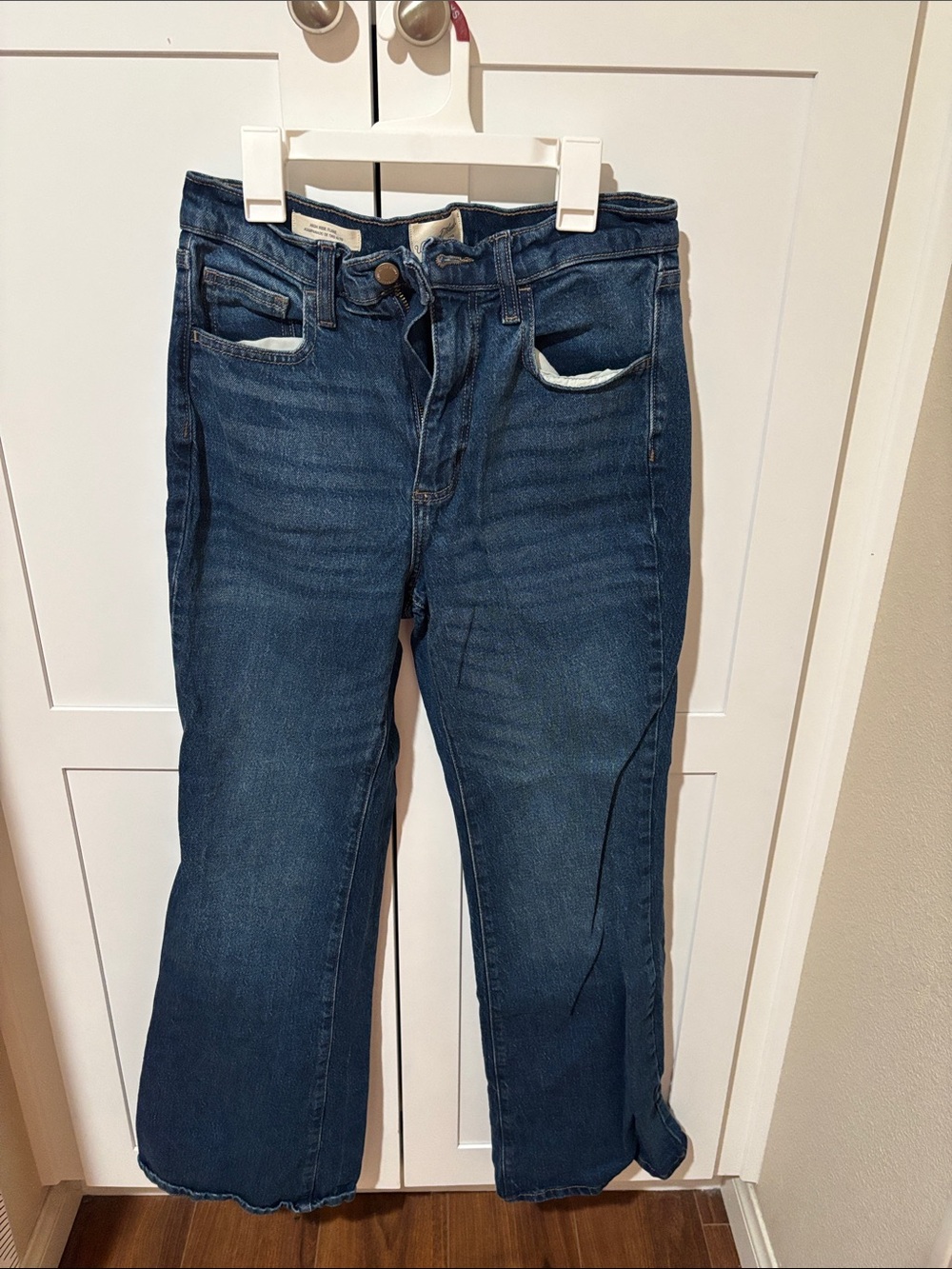 Universal Thread Jeans - Picture 1 of 3